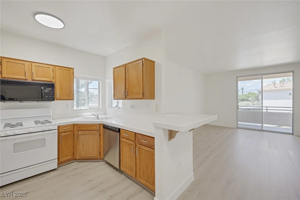 1830 Buffalo, Las Vegas, NV 89128