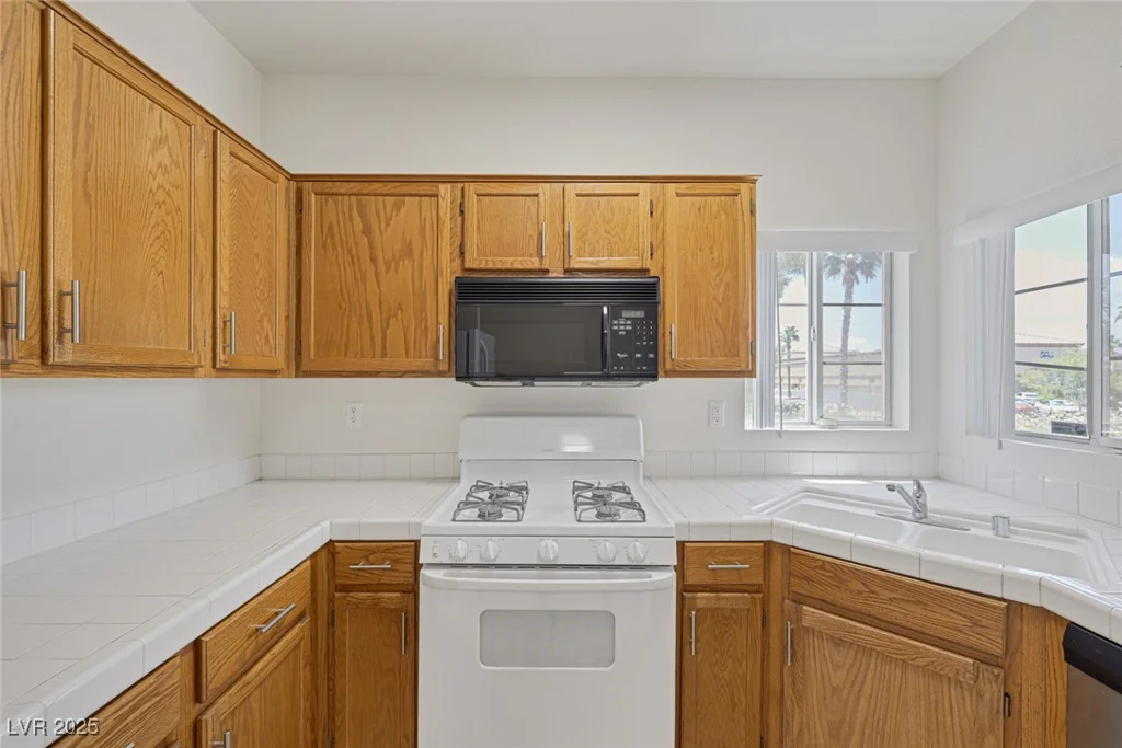 1830 Buffalo, Las Vegas, NV 89128