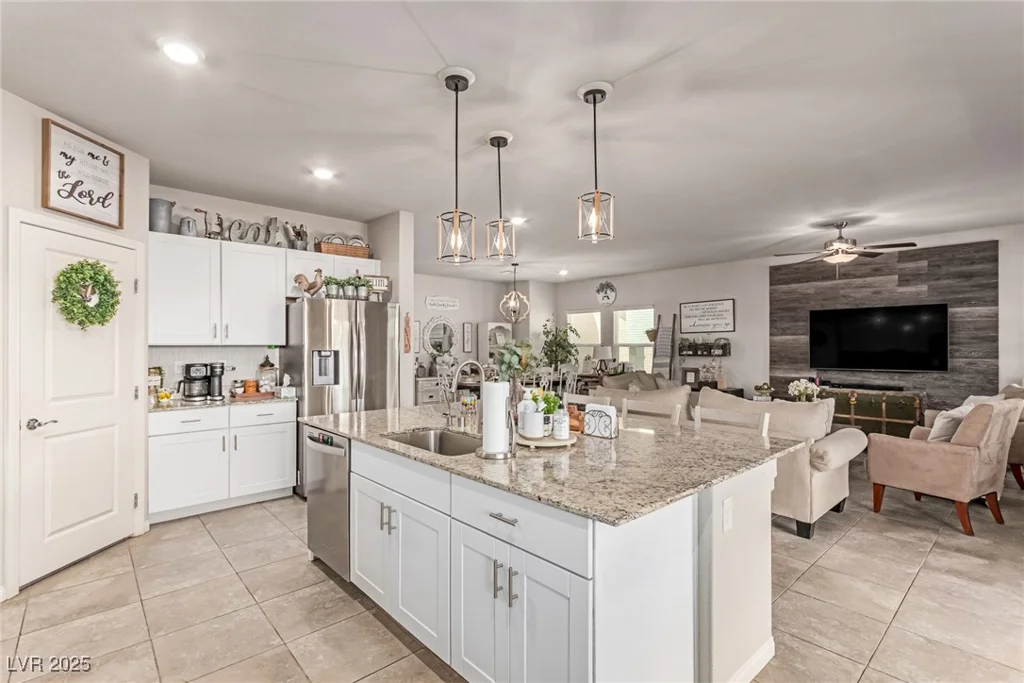 7824 Warm Winds, North Las Vegas, NV 89084