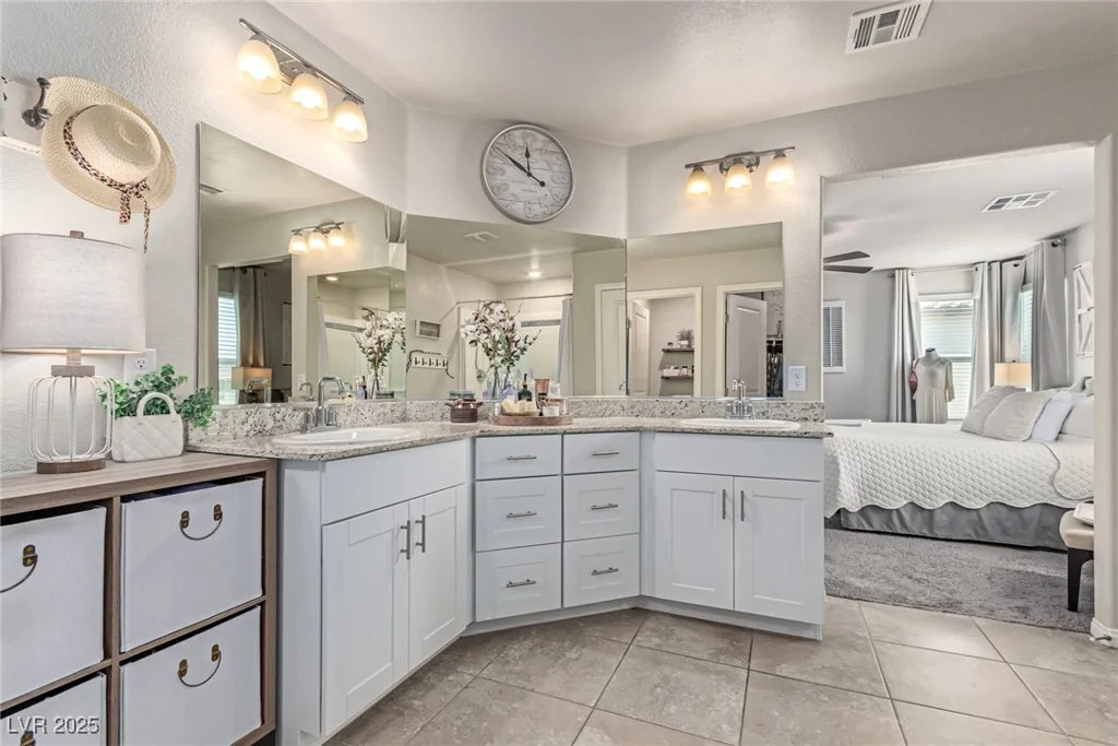 7824 Warm Winds, North Las Vegas, NV 89084