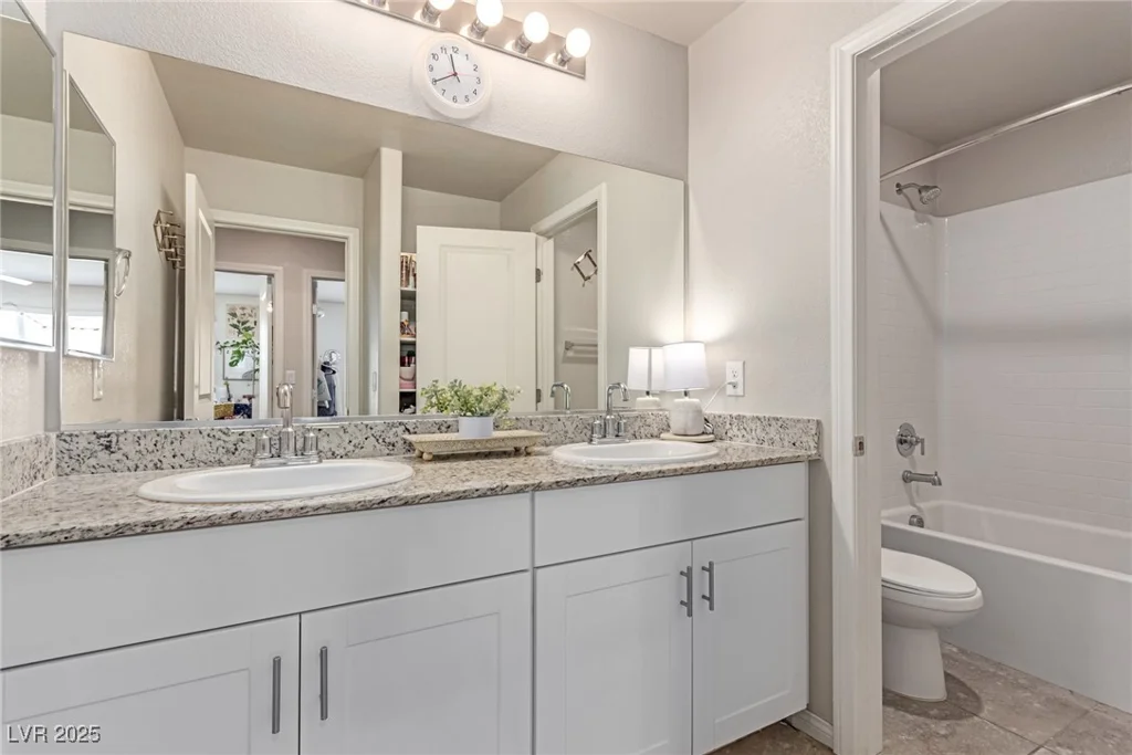 7824 Warm Winds, North Las Vegas, NV 89084