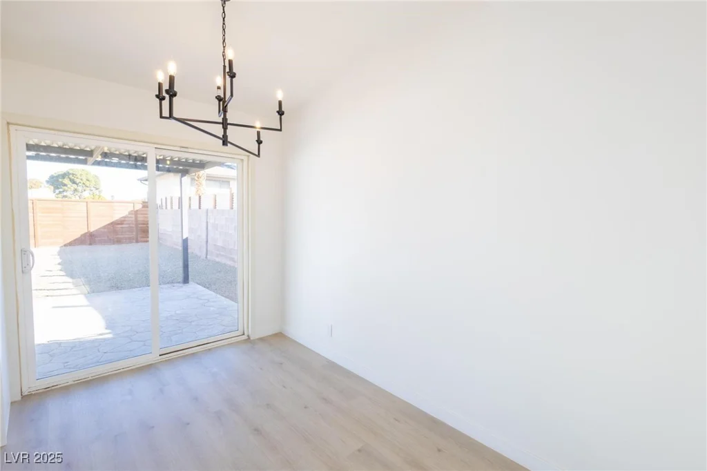 6170 University, Las Vegas, NV 89103
