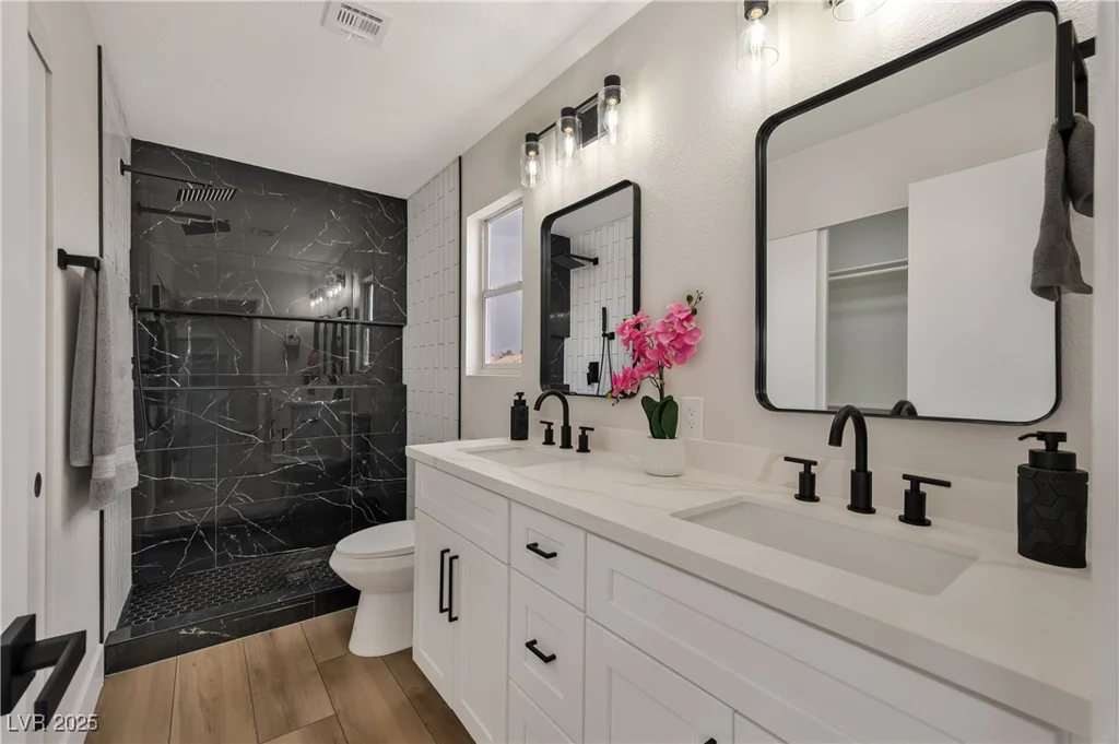 6388 Canyon Dawn, Las Vegas, NV 89108