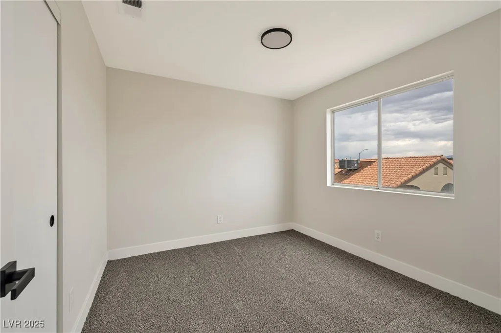 6388 Canyon Dawn, Las Vegas, NV 89108