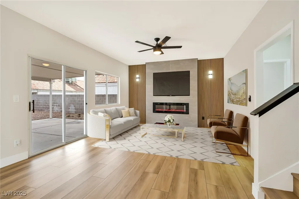 6388 Canyon Dawn, Las Vegas, NV 89108