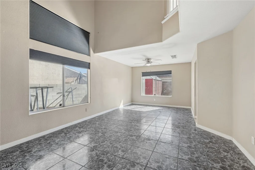 5636 Royal Castle, Las Vegas, NV 89130