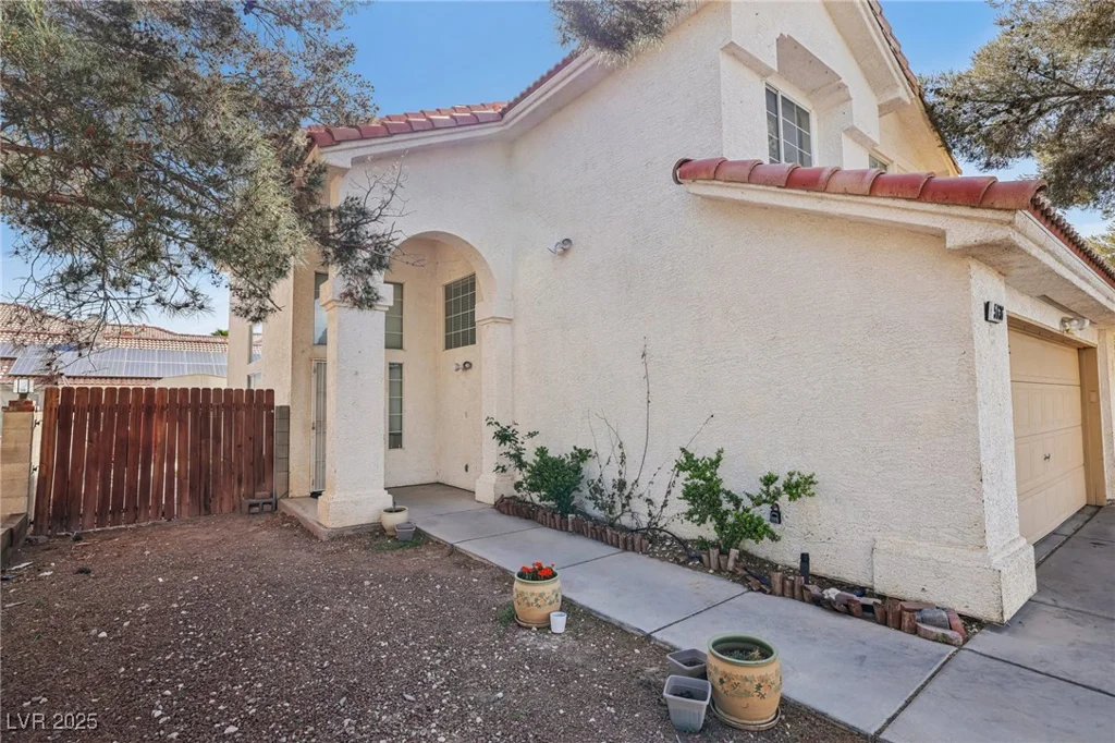 5636 Royal Castle, Las Vegas, NV 89130
