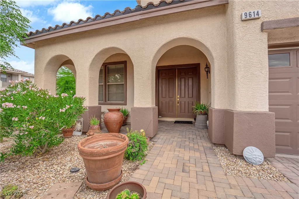 9614 Stonily, Las Vegas, NV 89178