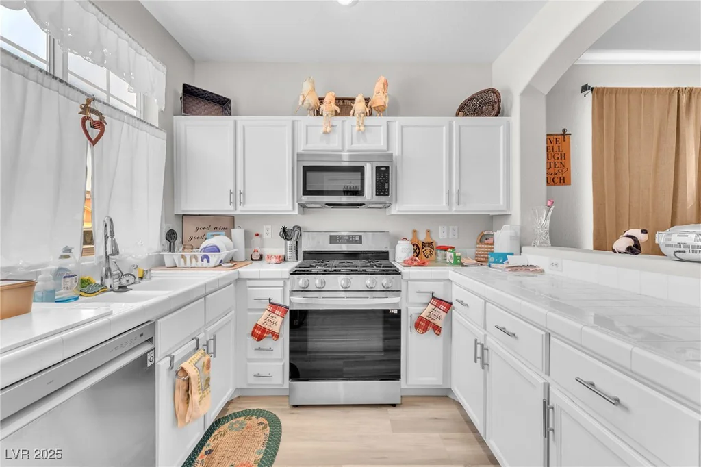 1011 Dancing Vines, Las Vegas, NV 89183