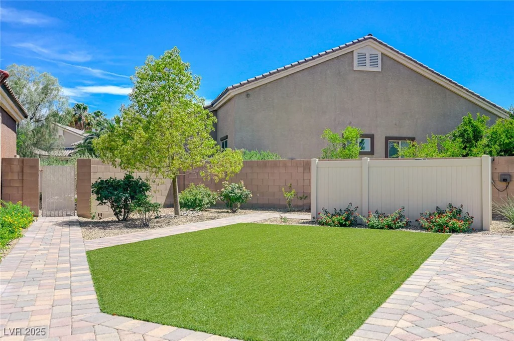 334 Cougar Estates, Las Vegas, NV 89123