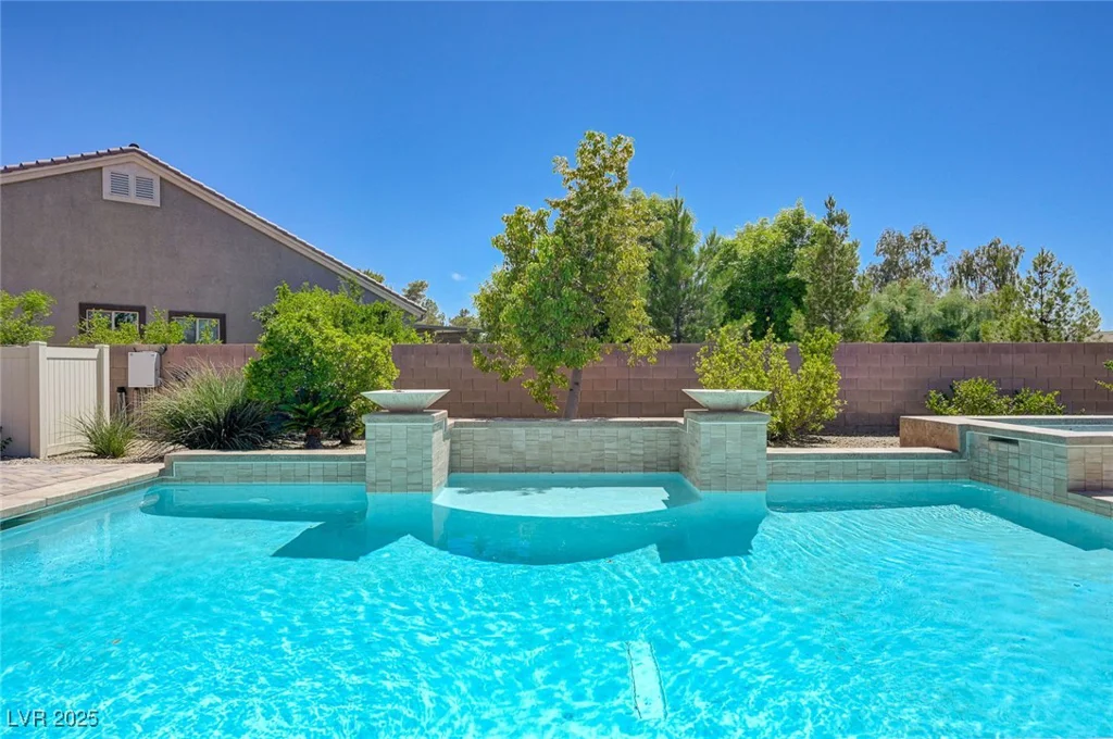 334 Cougar Estates, Las Vegas, NV 89123
