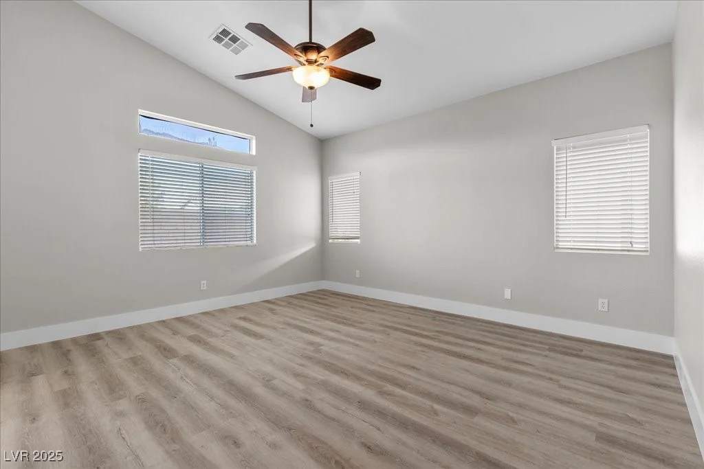 10613 Tiffanieville, Las Vegas, NV 89129