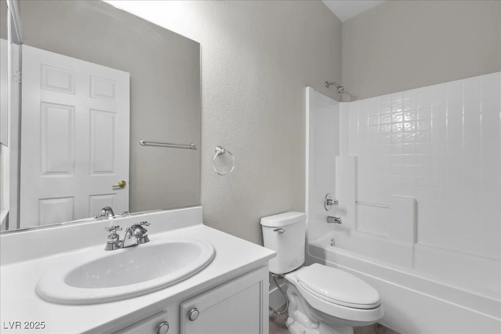 10613 Tiffanieville, Las Vegas, NV 89129