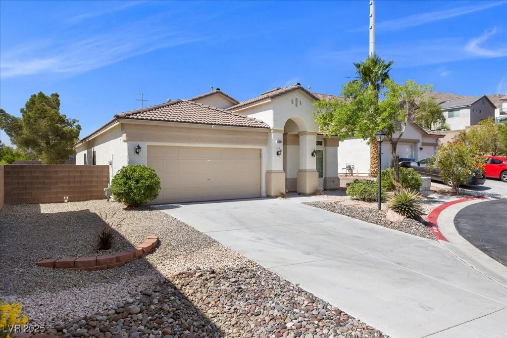 10613 Tiffanieville, Las Vegas, NV 89129