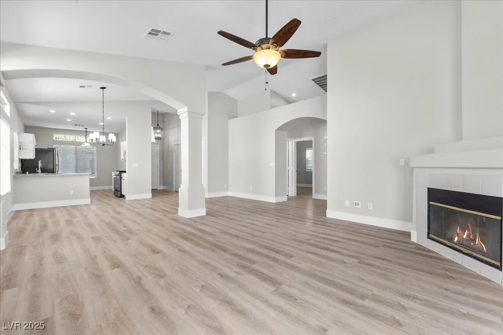 10613 Tiffanieville, Las Vegas, NV 89129