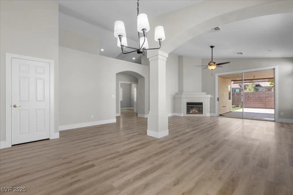 10613 Tiffanieville, Las Vegas, NV 89129