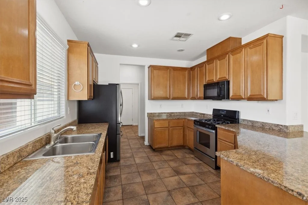 6636 Surfbird, North Las Vegas, NV 89084