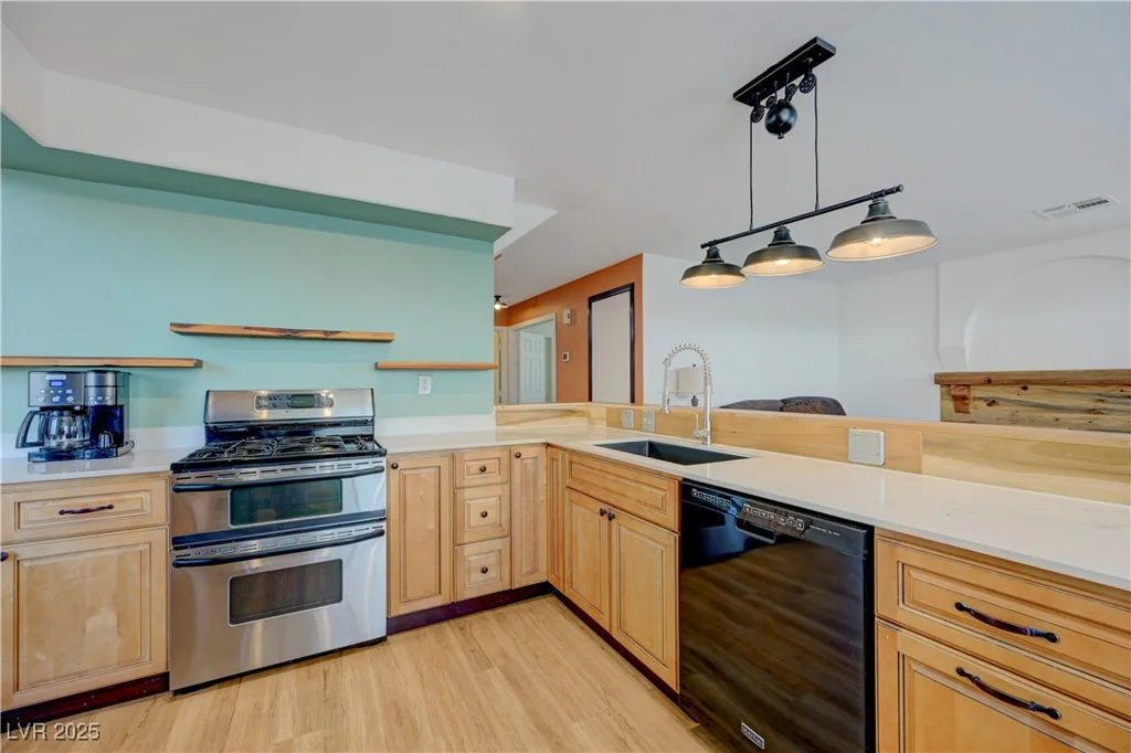 7528 Golden Yucca, Las Vegas, NV 89147