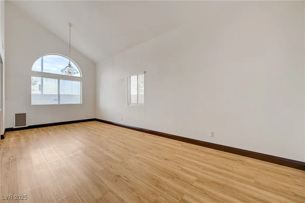 7528 Golden Yucca, Las Vegas, NV 89147