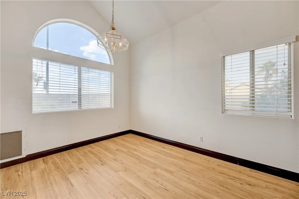 7528 Golden Yucca, Las Vegas, NV 89147