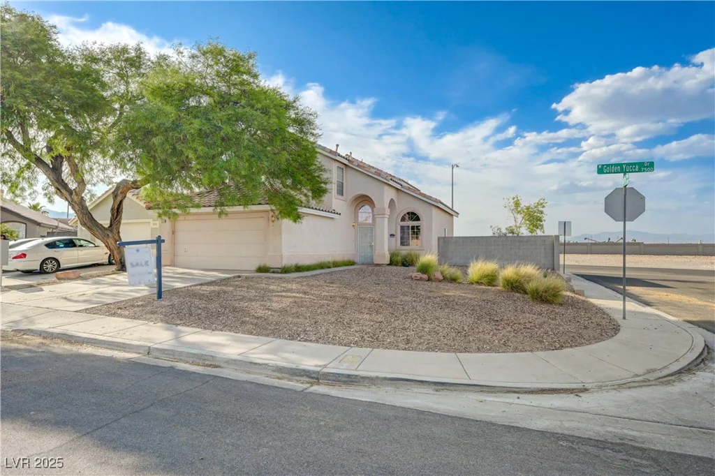 7528 Golden Yucca, Las Vegas, NV 89147