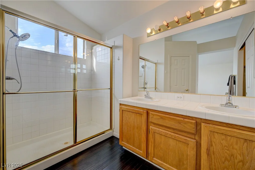 7528 Golden Yucca, Las Vegas, NV 89147