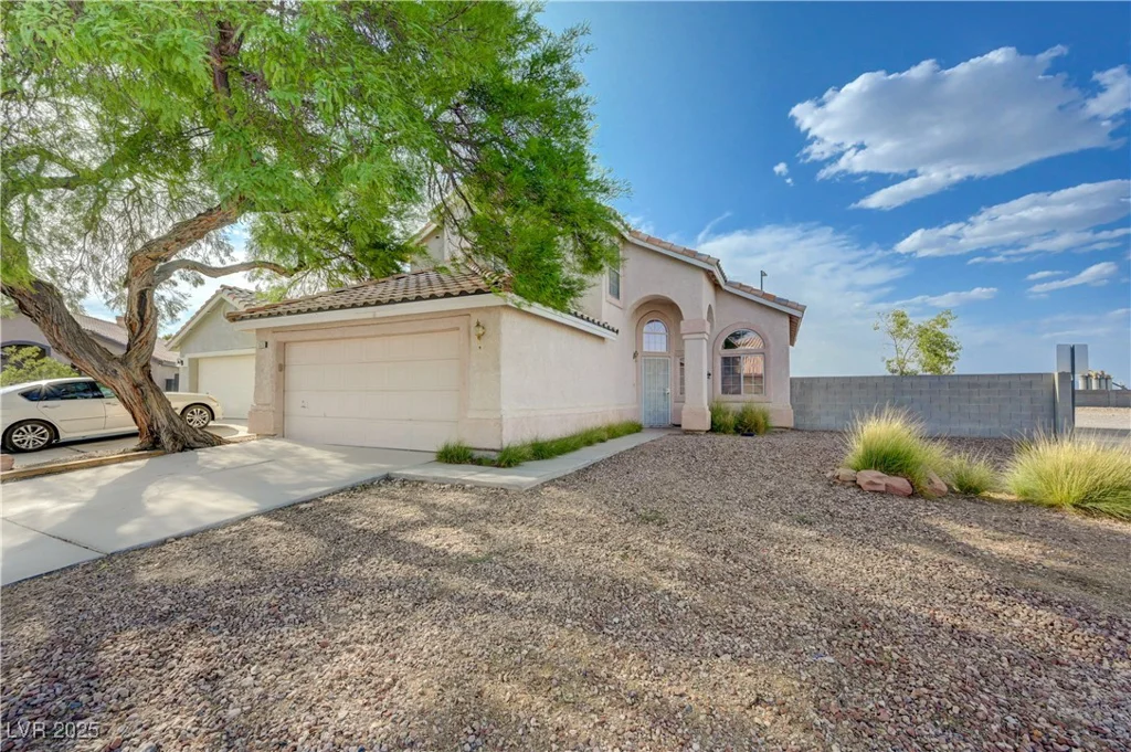7528 Golden Yucca, Las Vegas, NV 89147