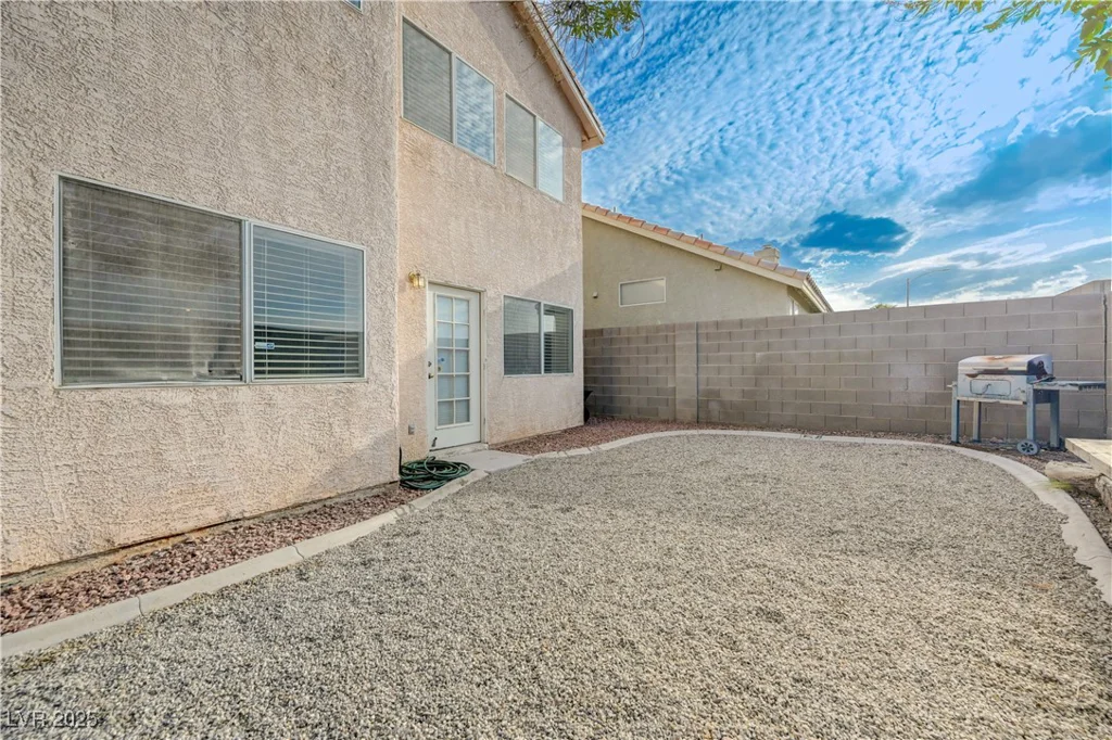 7528 Golden Yucca, Las Vegas, NV 89147