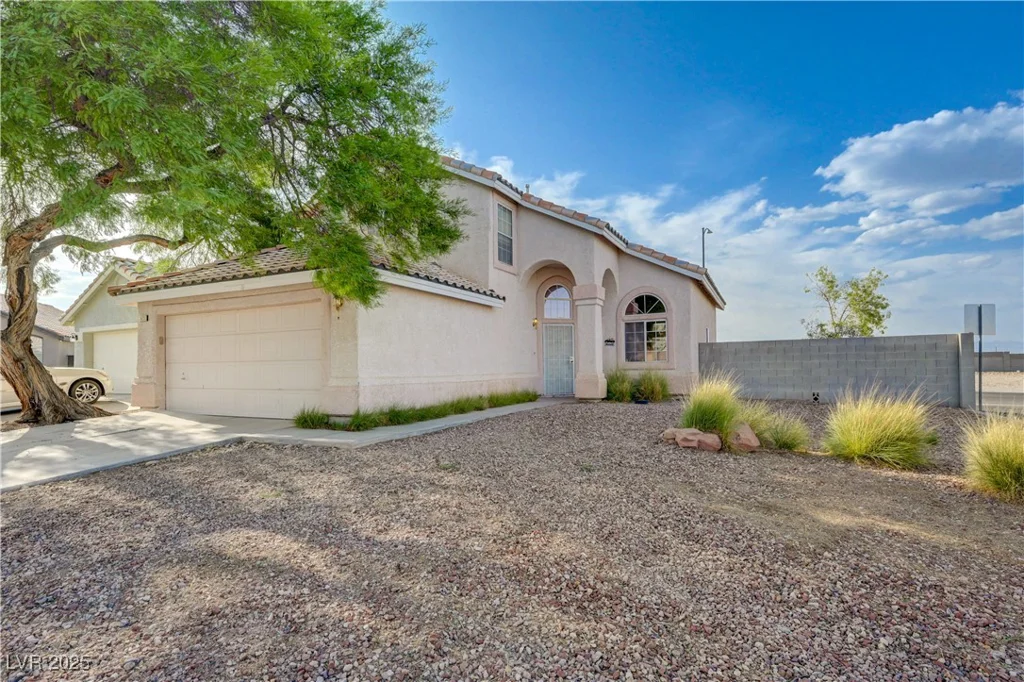 7528 Golden Yucca, Las Vegas, NV 89147