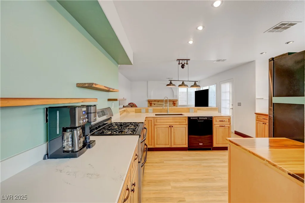 7528 Golden Yucca, Las Vegas, NV 89147