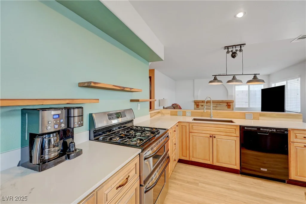 7528 Golden Yucca, Las Vegas, NV 89147