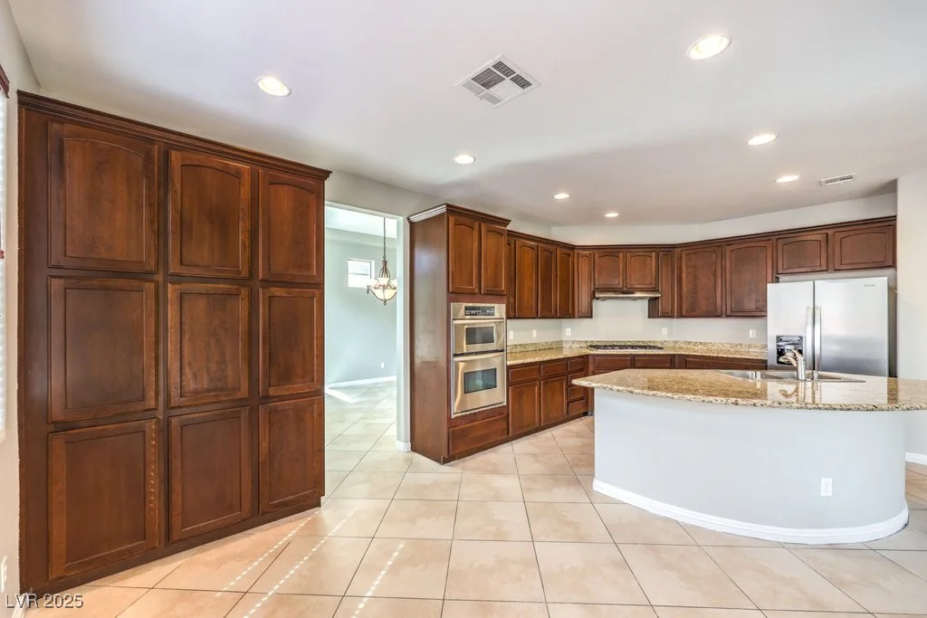 3725 Moonshine Falls, North Las Vegas, NV 89085