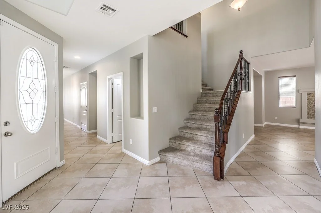 3725 Moonshine Falls, North Las Vegas, NV 89085