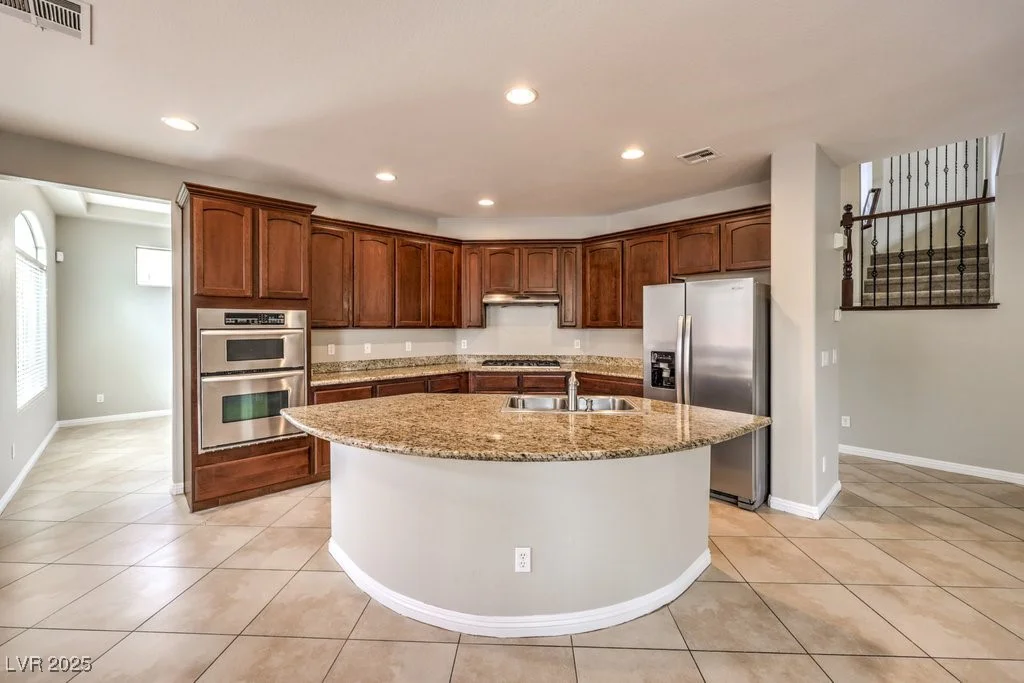 3725 Moonshine Falls, North Las Vegas, NV 89085