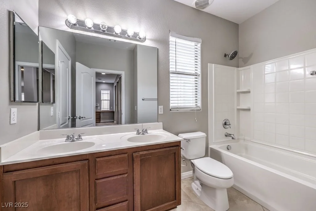 3725 Moonshine Falls, North Las Vegas, NV 89085