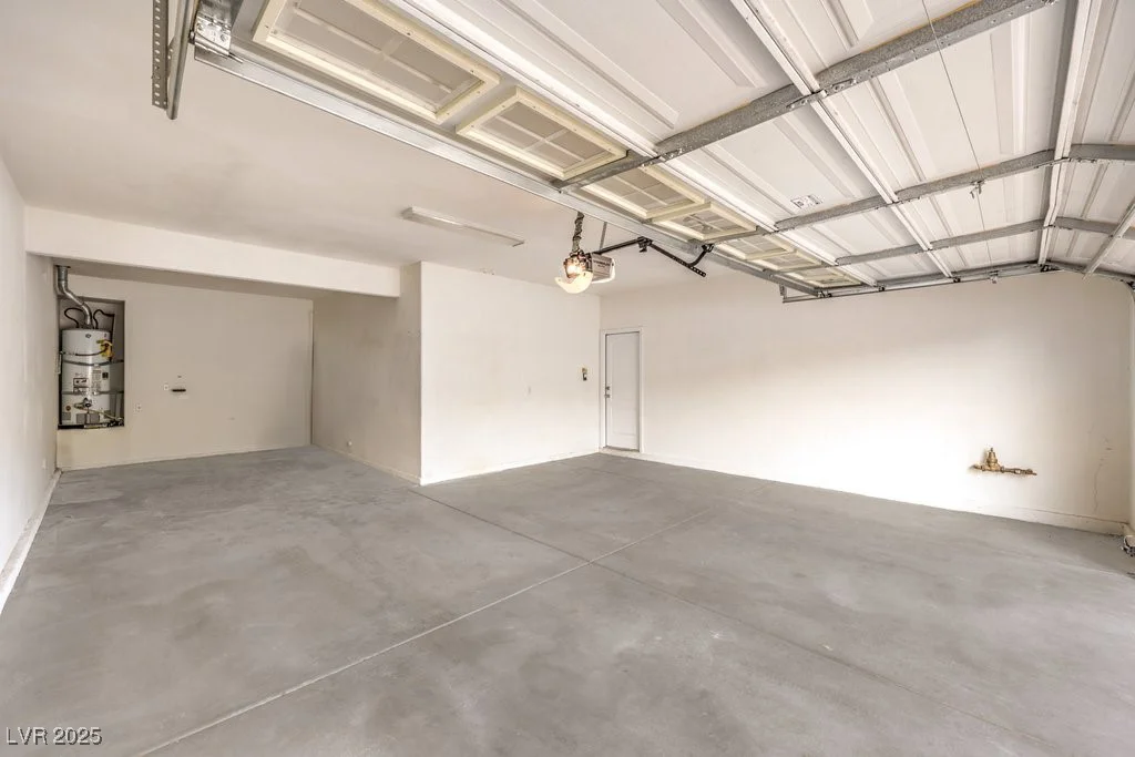 3725 Moonshine Falls, North Las Vegas, NV 89085