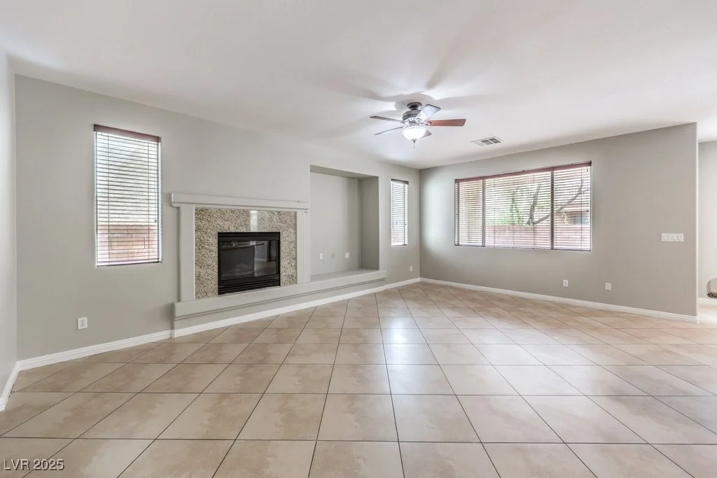 3725 Moonshine Falls, North Las Vegas, NV 89085