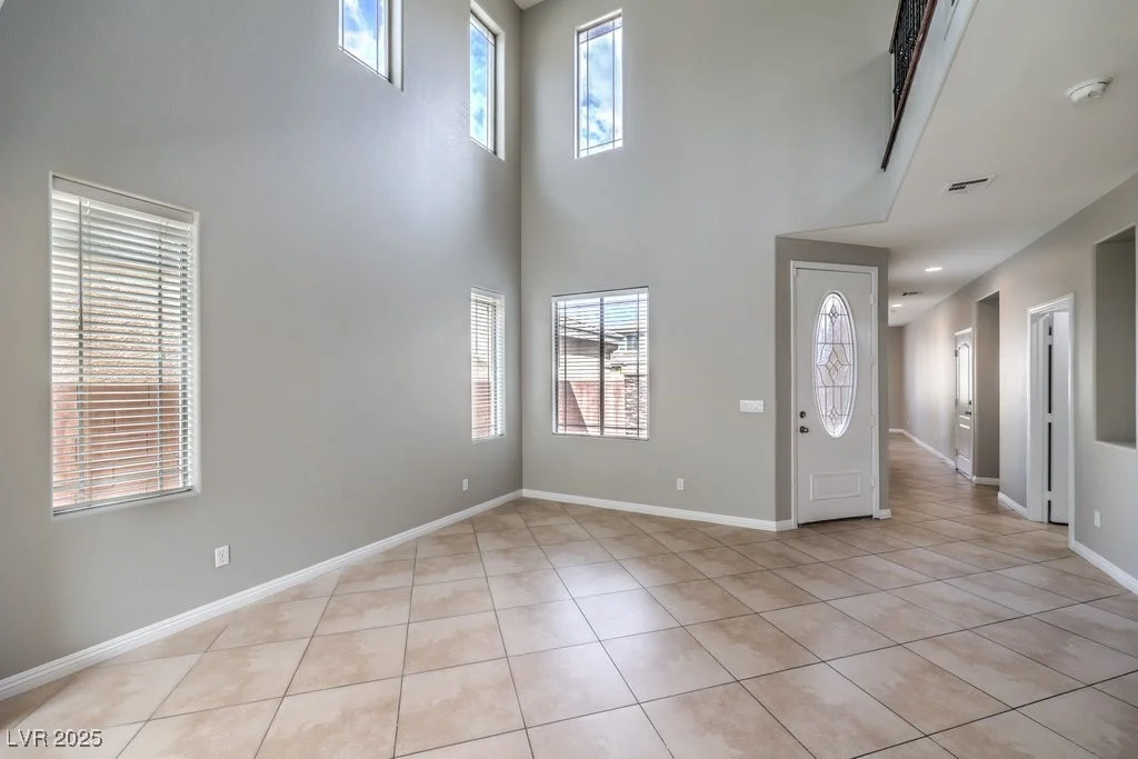 3725 Moonshine Falls, North Las Vegas, NV 89085