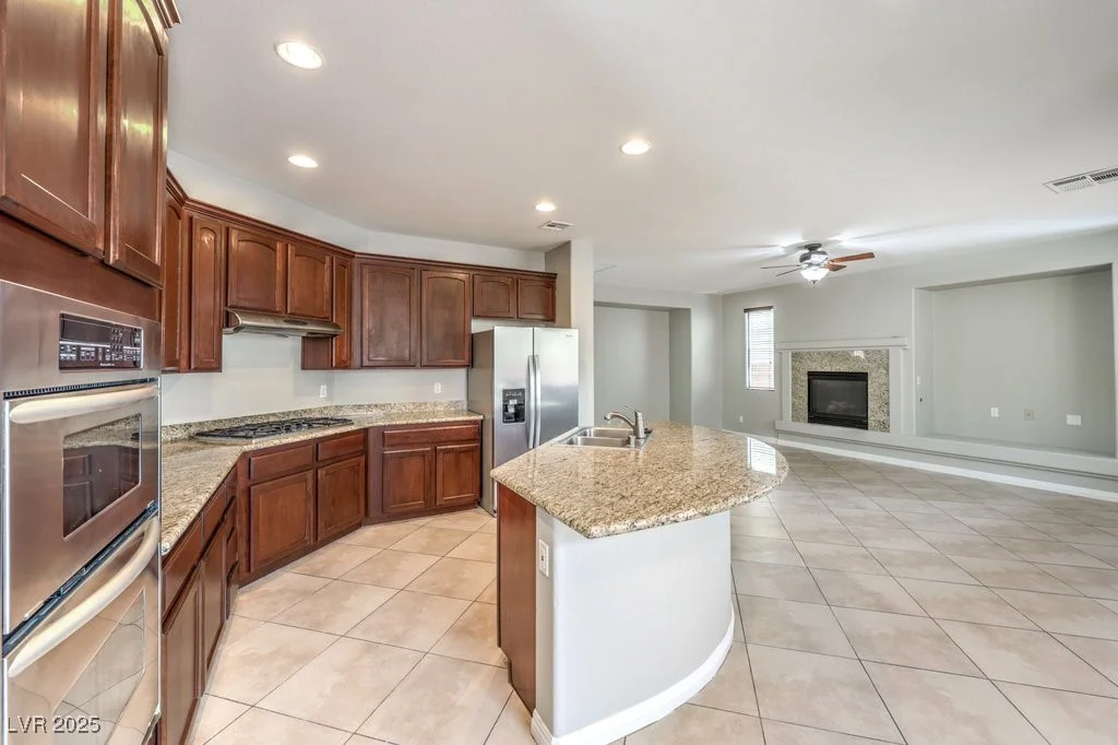 3725 Moonshine Falls, North Las Vegas, NV 89085