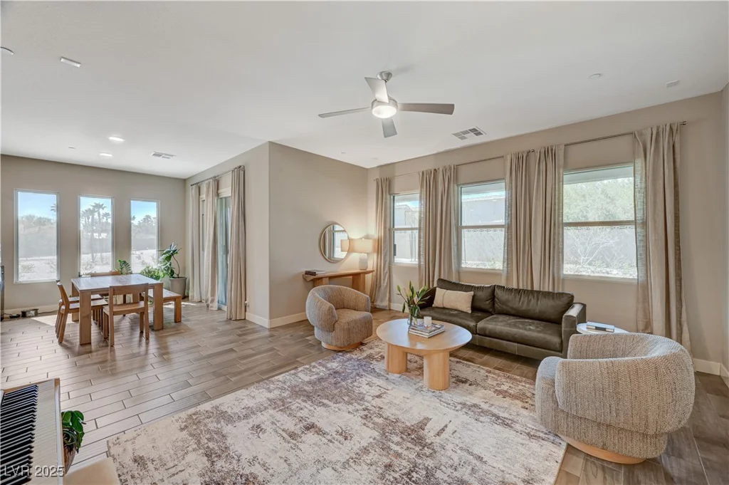 7736 Tioga Ridge, Las Vegas, NV 89117