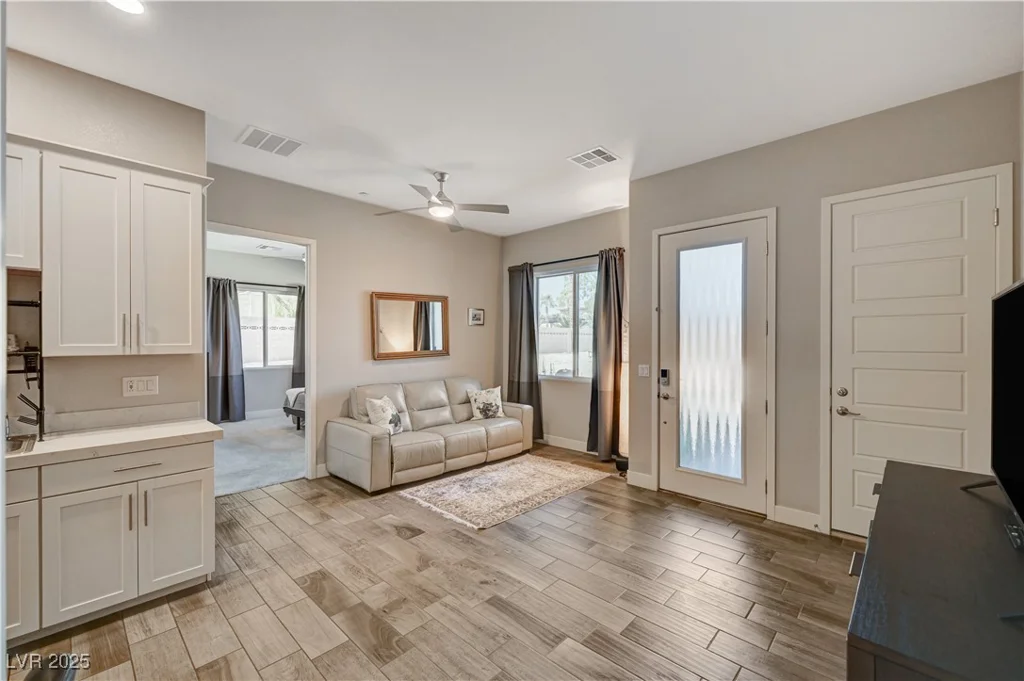 7736 Tioga Ridge, Las Vegas, NV 89117
