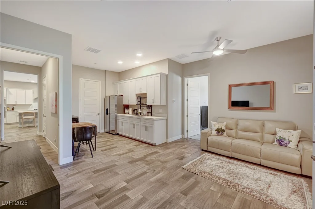 7736 Tioga Ridge, Las Vegas, NV 89117