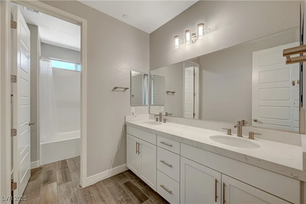 7736 Tioga Ridge, Las Vegas, NV 89117