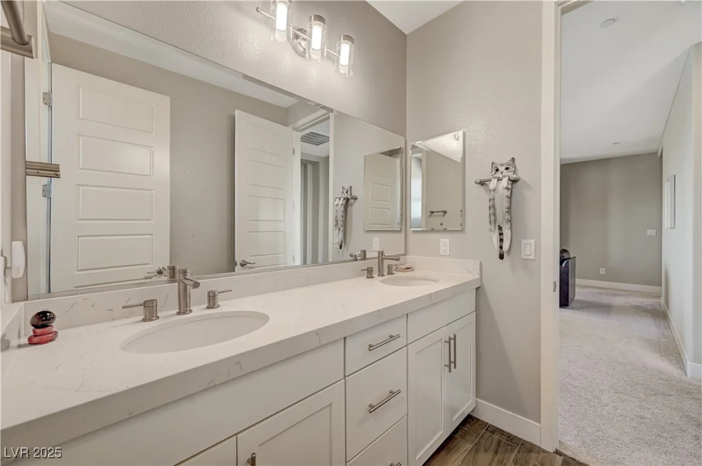 7736 Tioga Ridge, Las Vegas, NV 89117