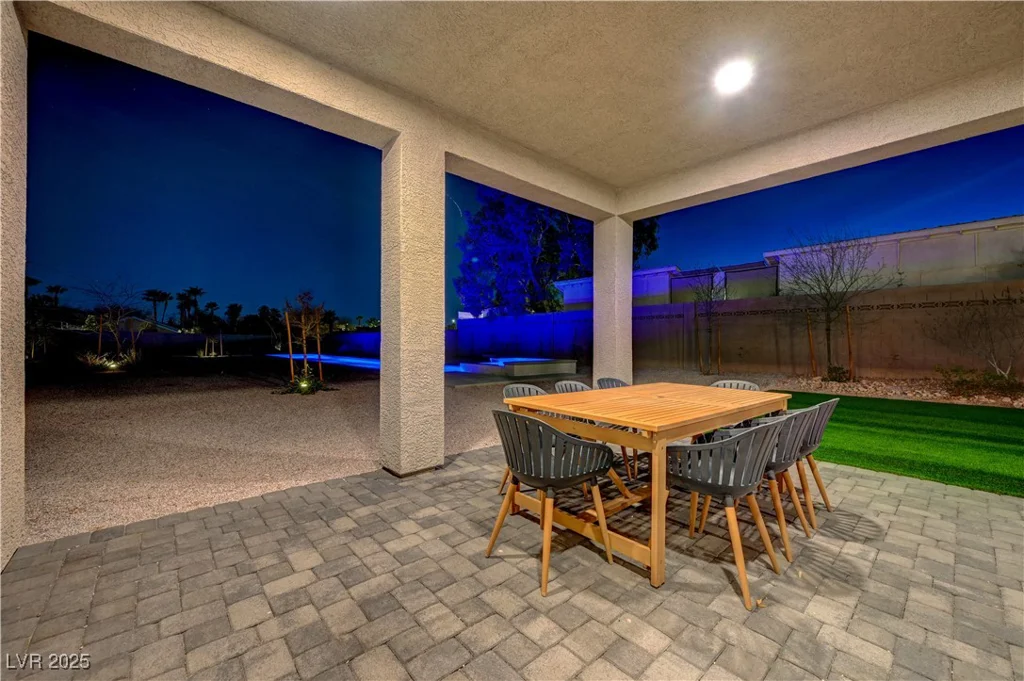 7736 Tioga Ridge, Las Vegas, NV 89117