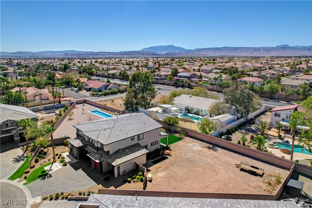 7736 Tioga Ridge, Las Vegas, NV 89117