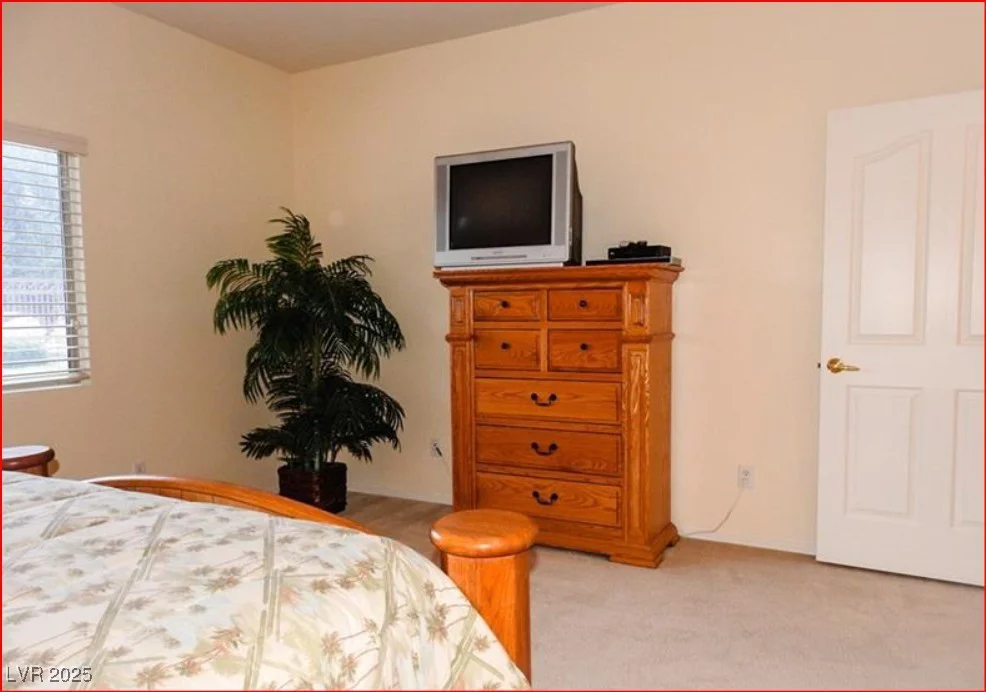 5845 Swan Point, Las Vegas, NV 89122
