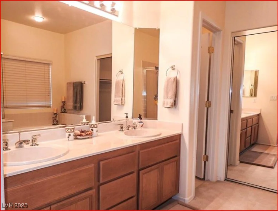 5845 Swan Point, Las Vegas, NV 89122