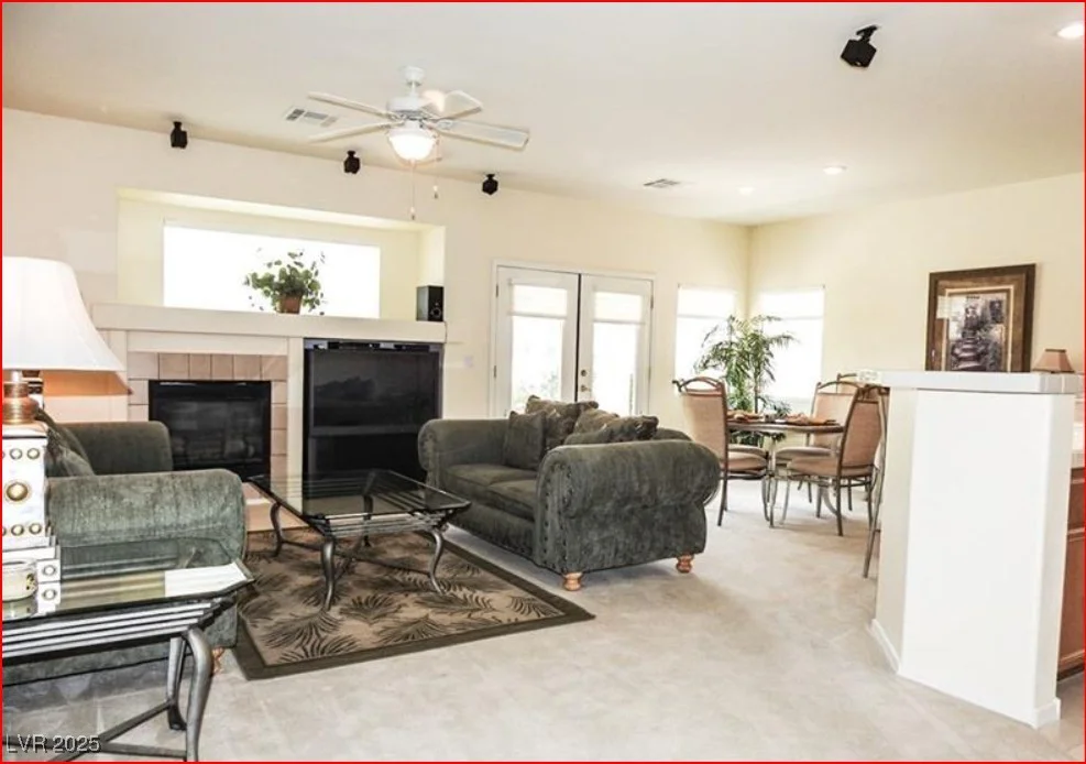 5845 Swan Point, Las Vegas, NV 89122