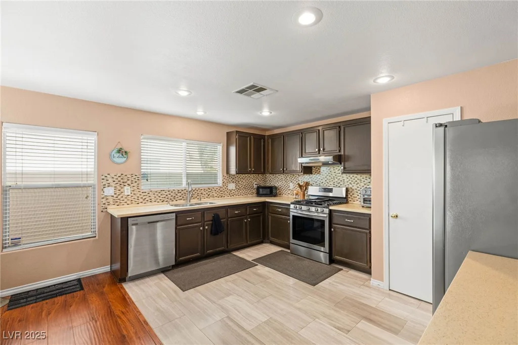 10253 Martinsburg, Las Vegas, NV 89183